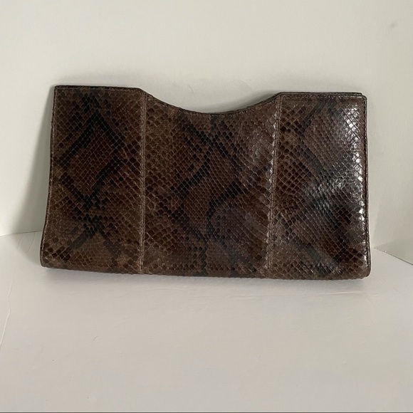 LAI Python Clutch - Picture 2 of 13